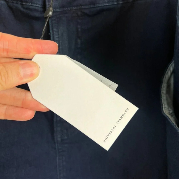 Universal Standard Bae Denim Jean Shorts Size 34 6X Dark Indigo Blue Bermuda - Picture 5 of 10